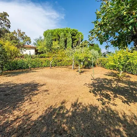 Holiday home Casa Tramonto Mommio